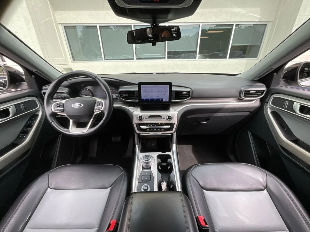 Used 2022 Silver Ford XLT image 17