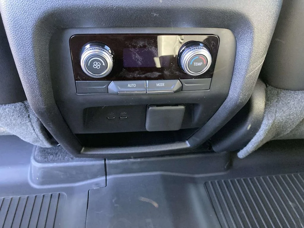 New 2026 Sterling Metallic GMC Elevation image 16