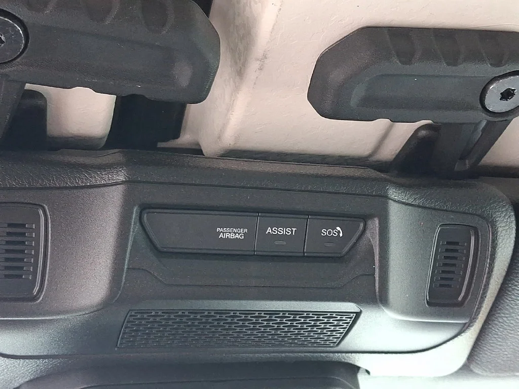 Used 2024 Earl Clearcoat Jeep Sahara image 23