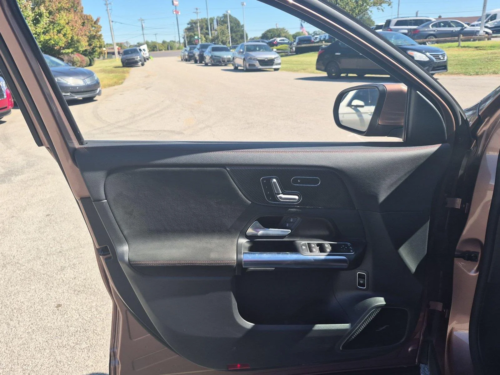 Used 2021 Rose Gold Metallic Mercedes-Benz GLA 250 image 14