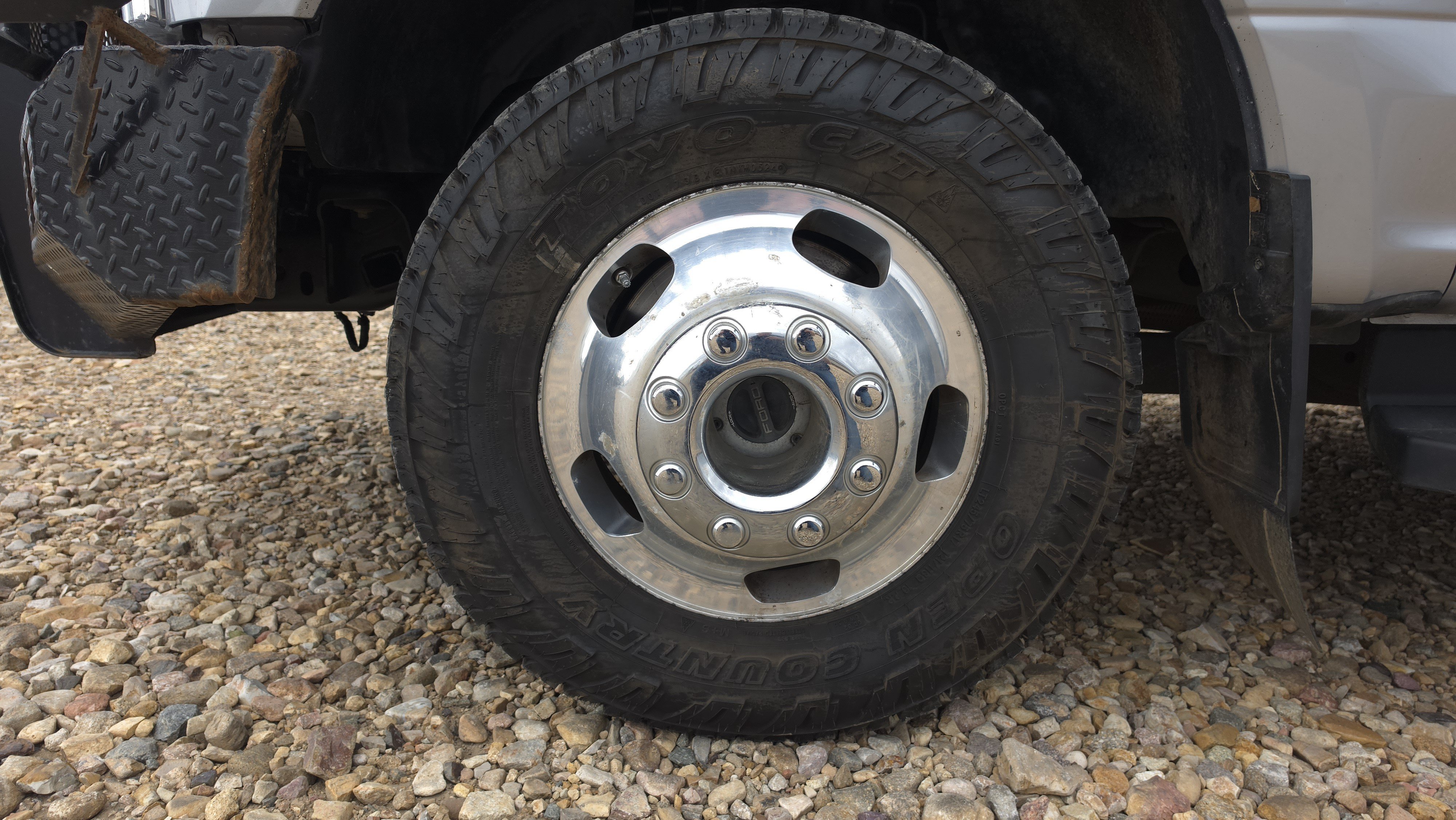 Used 2021 Silver Ford LARIAT image 23