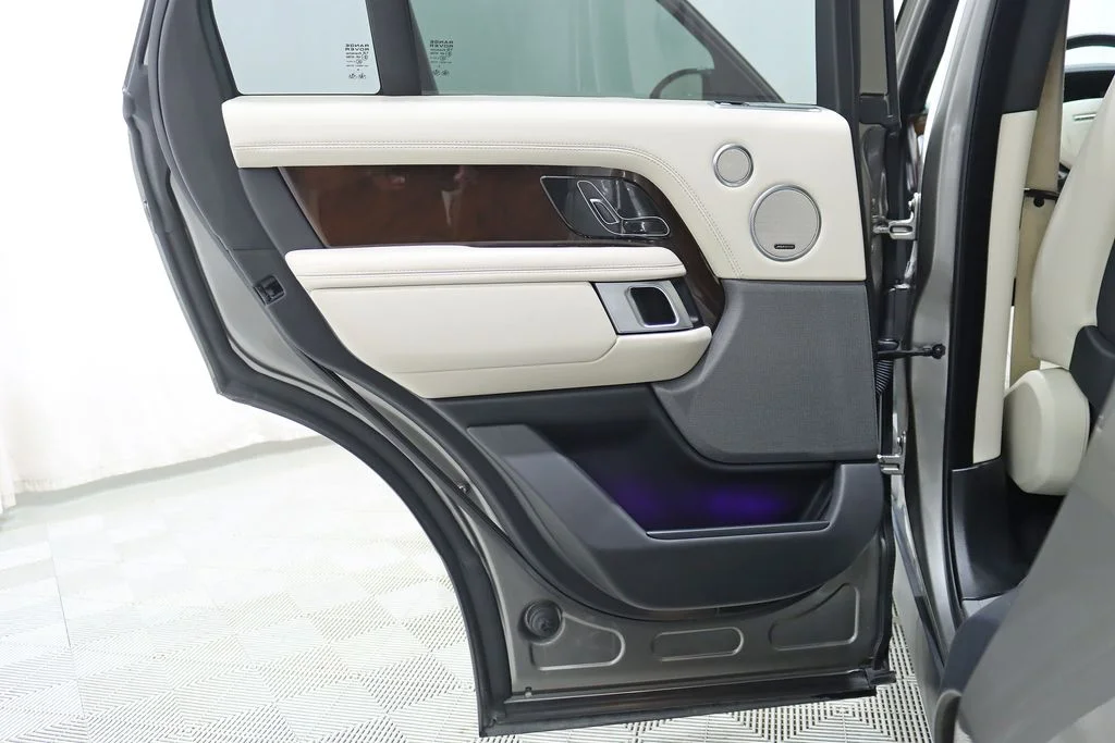 Used 2021 Gray Land Rover Westminster image 38