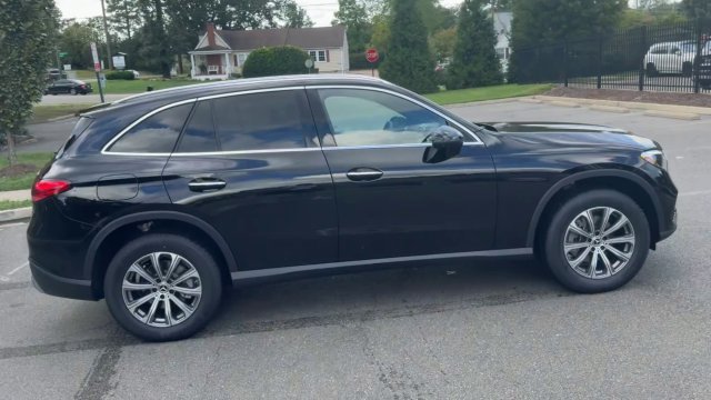 New 2027 Black Mercedes-Benz GLC 300 image 30