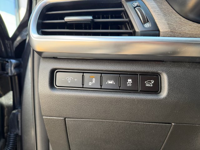 Used 2020 Gray Kia SX image 16