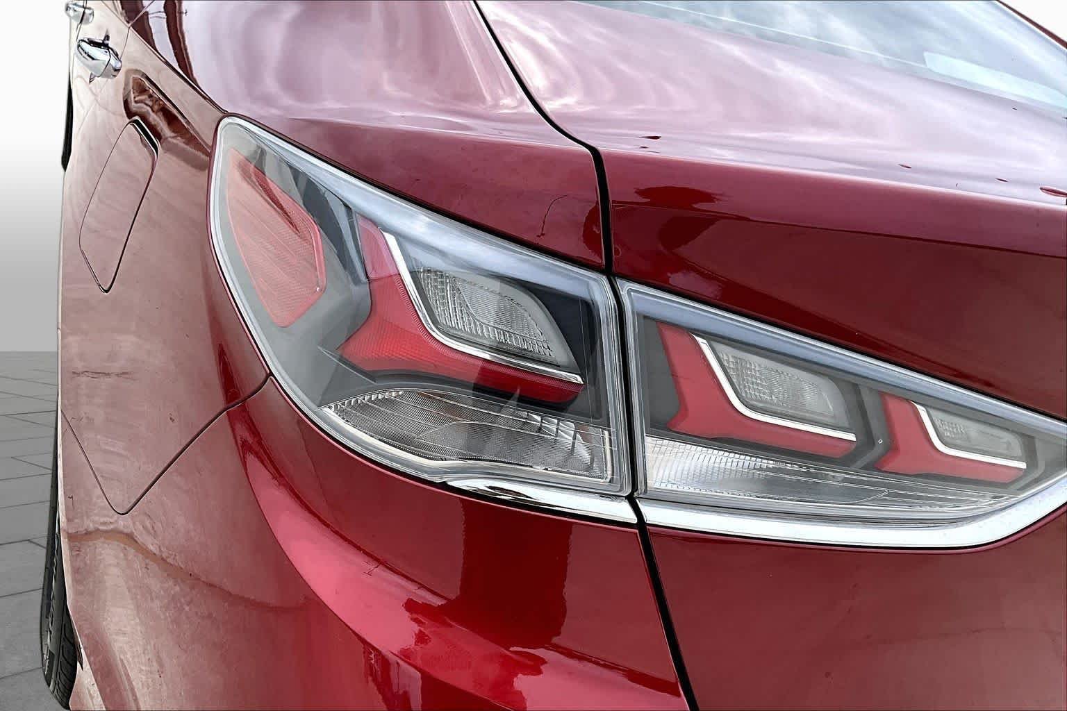Used 2018 Cosmopolitan Red Hyundai SE image 27