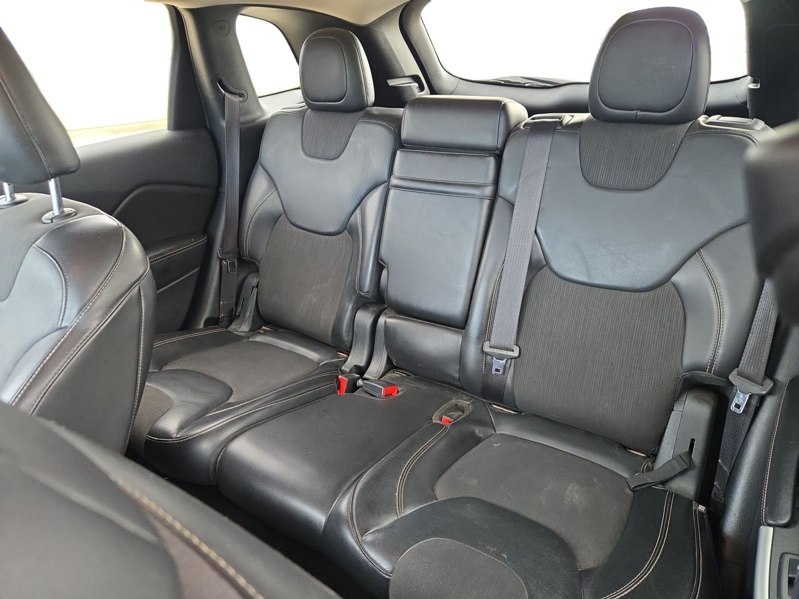 Used 2018 Red Jeep Latitude Plus image 24