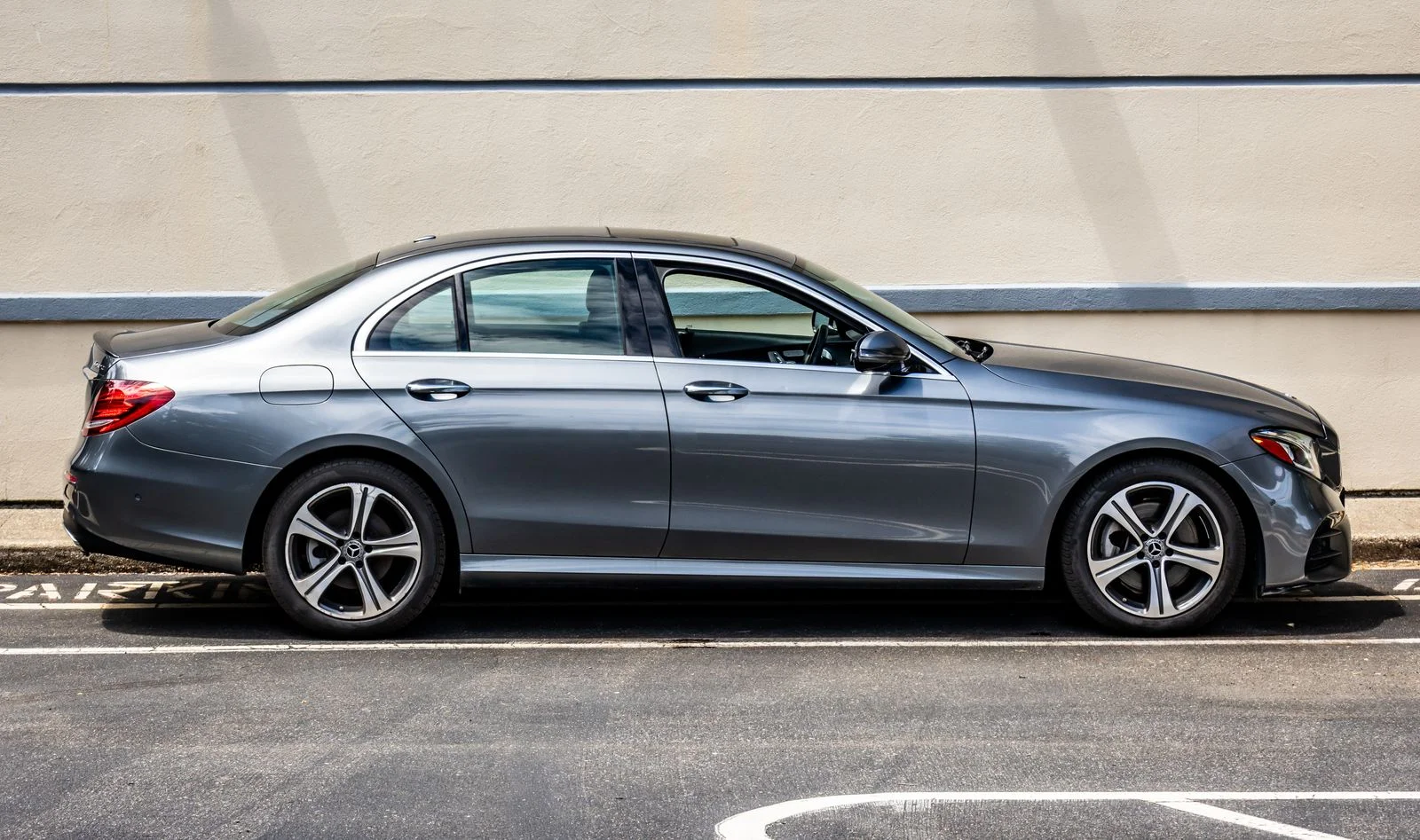 Used 2018 Gray Mercedes-Benz E 300 image 10