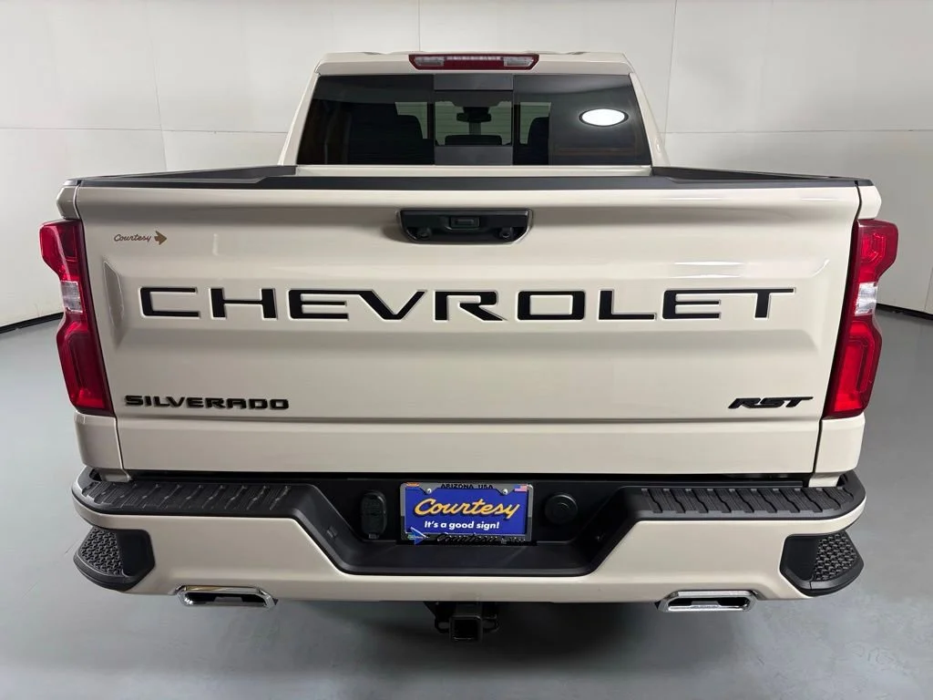 New 2026 White Sands Chevrolet RST image 8