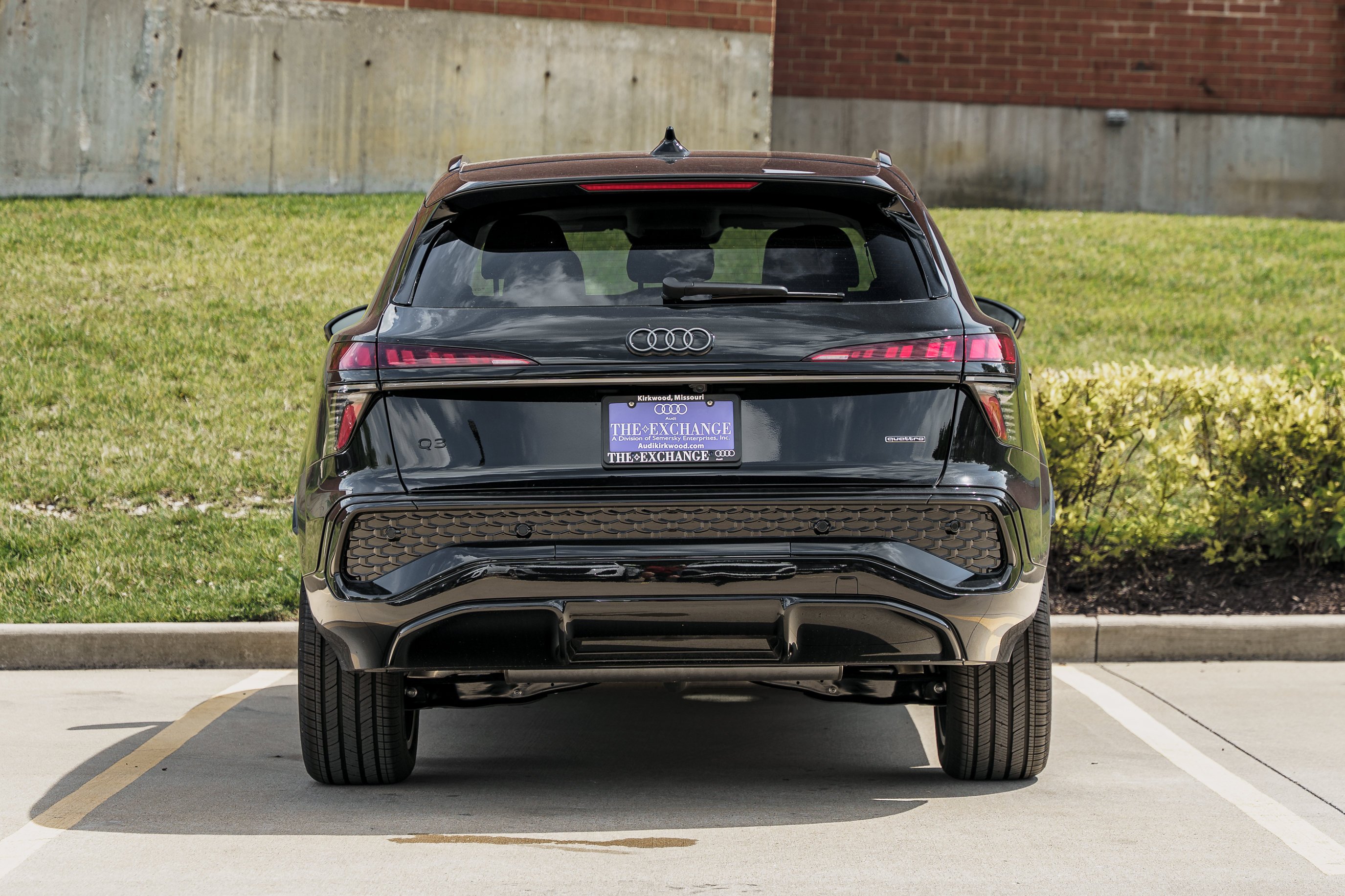 New 2026 MYTHOS BLACK Audi S line image 27