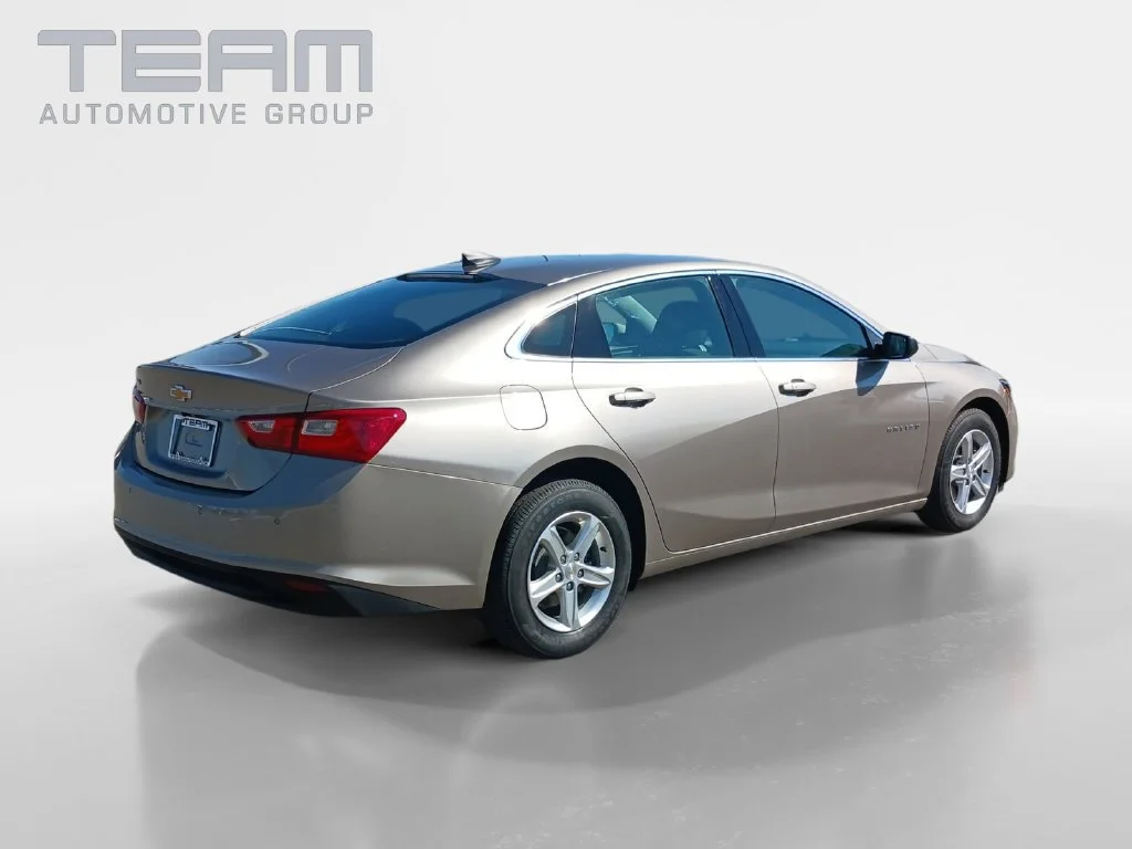 Used 2025 Mineral Gray Metallic Chevrolet LS image 7