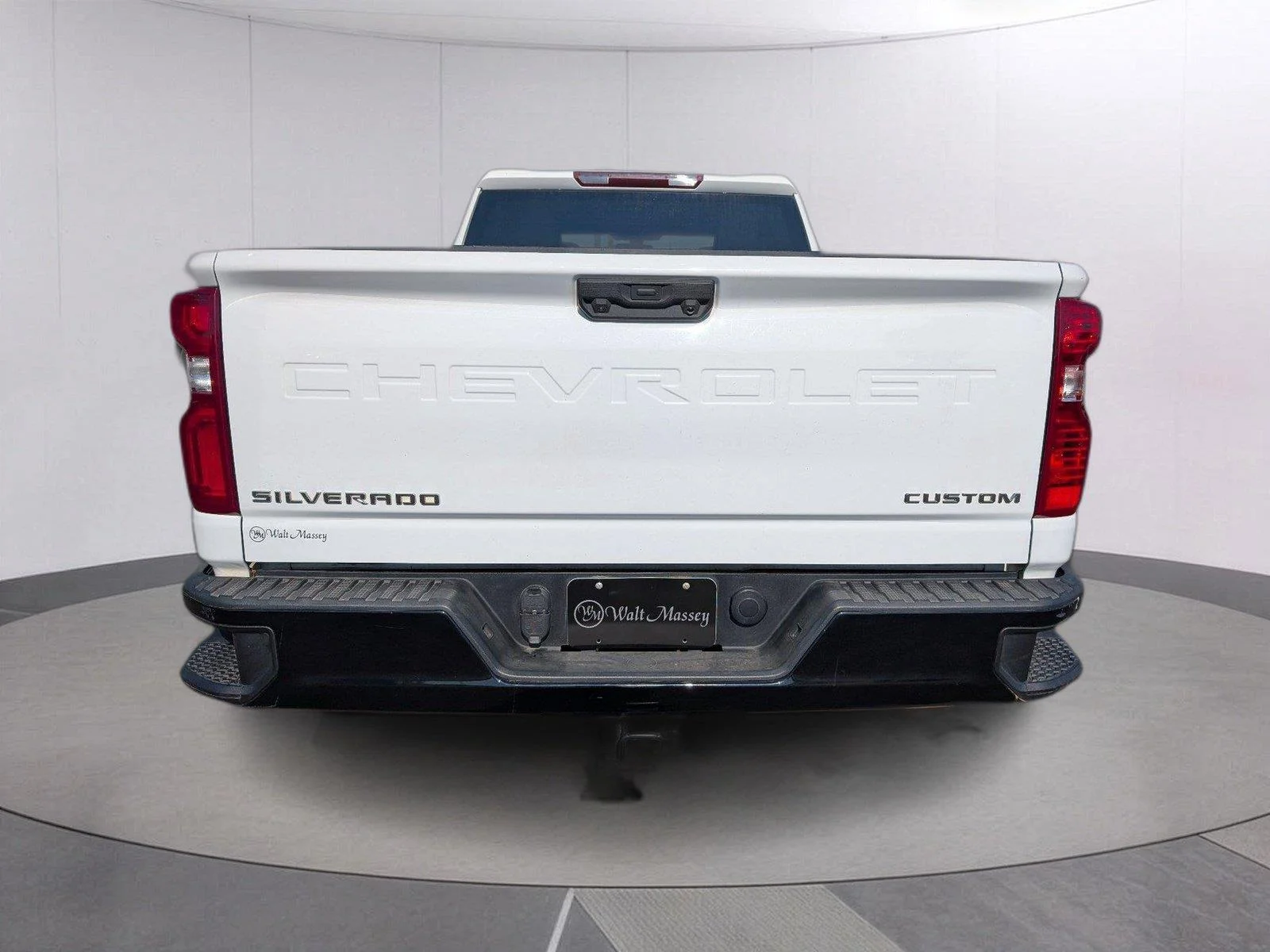 Used 2021 SUMMIT WHITE Chevrolet Custom image 6