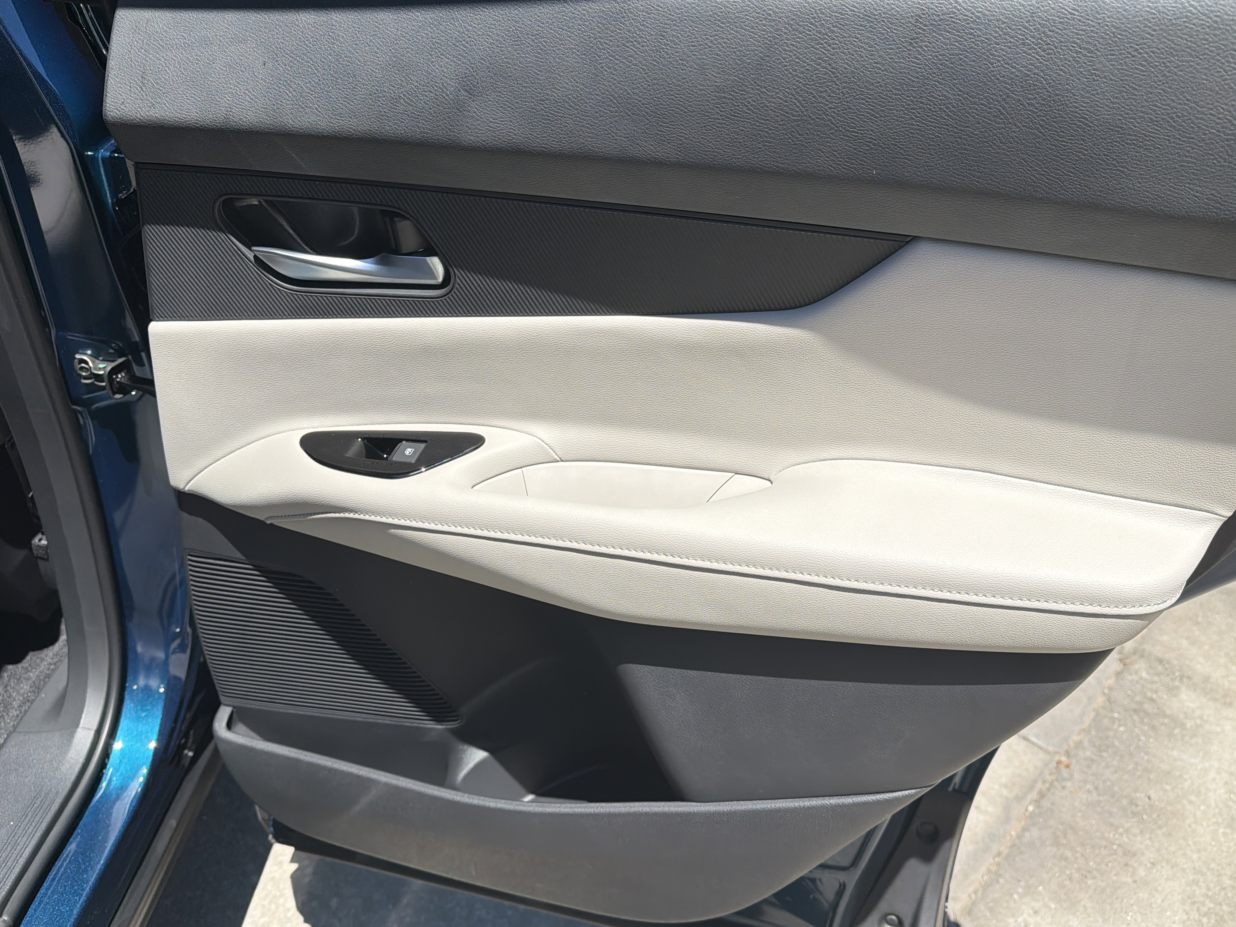 New 2026 Aurora Blue Pearl Metallic Nissan SL image 17