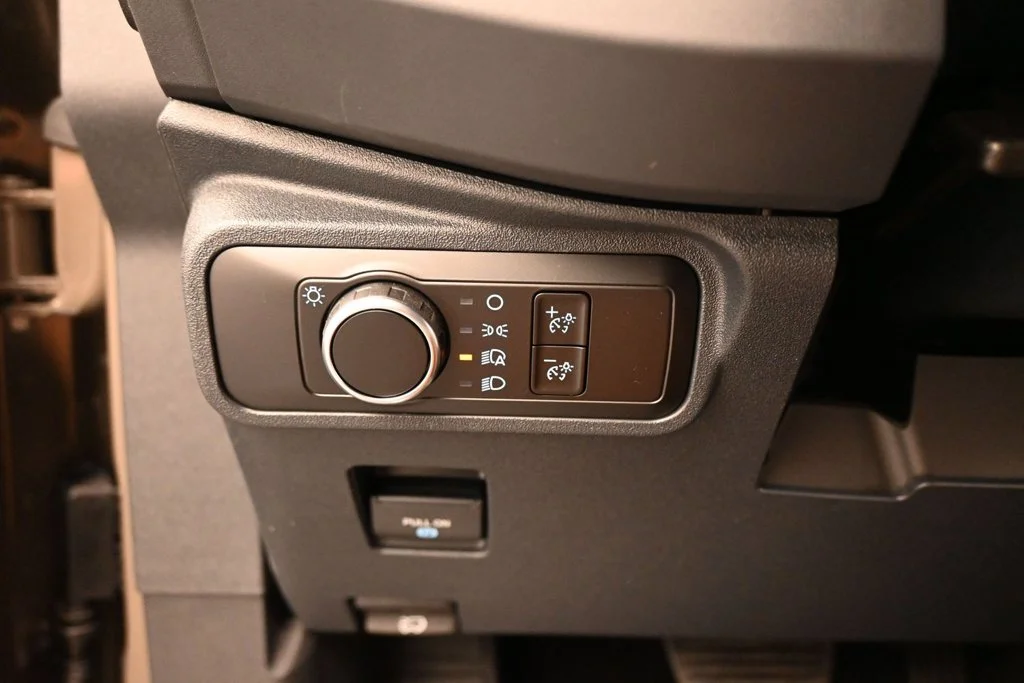 New 2026 Marsh Gray Ford Base image 12