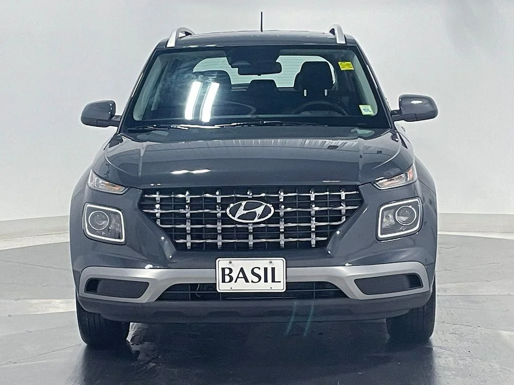 Used 2023 Gray Hyundai SEL image 8