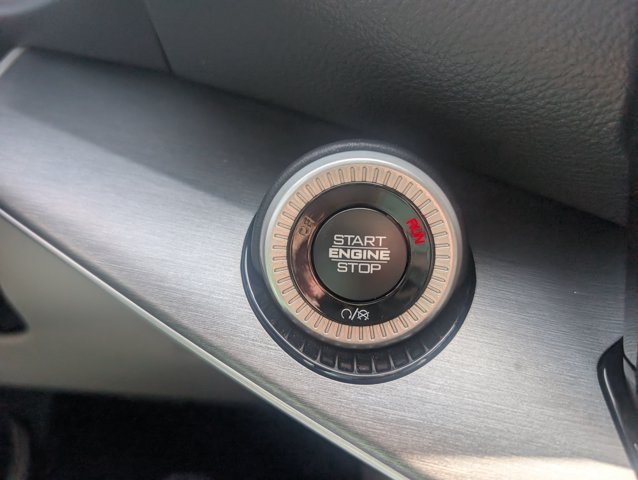 New 2026 Silver-Zynith Exterior Paint Jeep Limited Altitude image 26