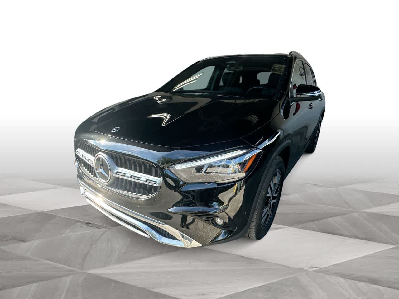 Used 2025 Night Black Mercedes-Benz GLA 250 image 4