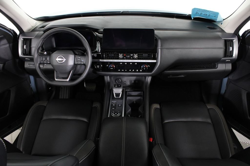 Used 2026 Green Nissan SL image 28