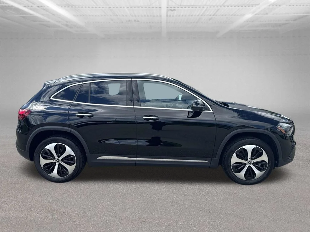 Used 2026 Black Mercedes-Benz GLA 250 image 6