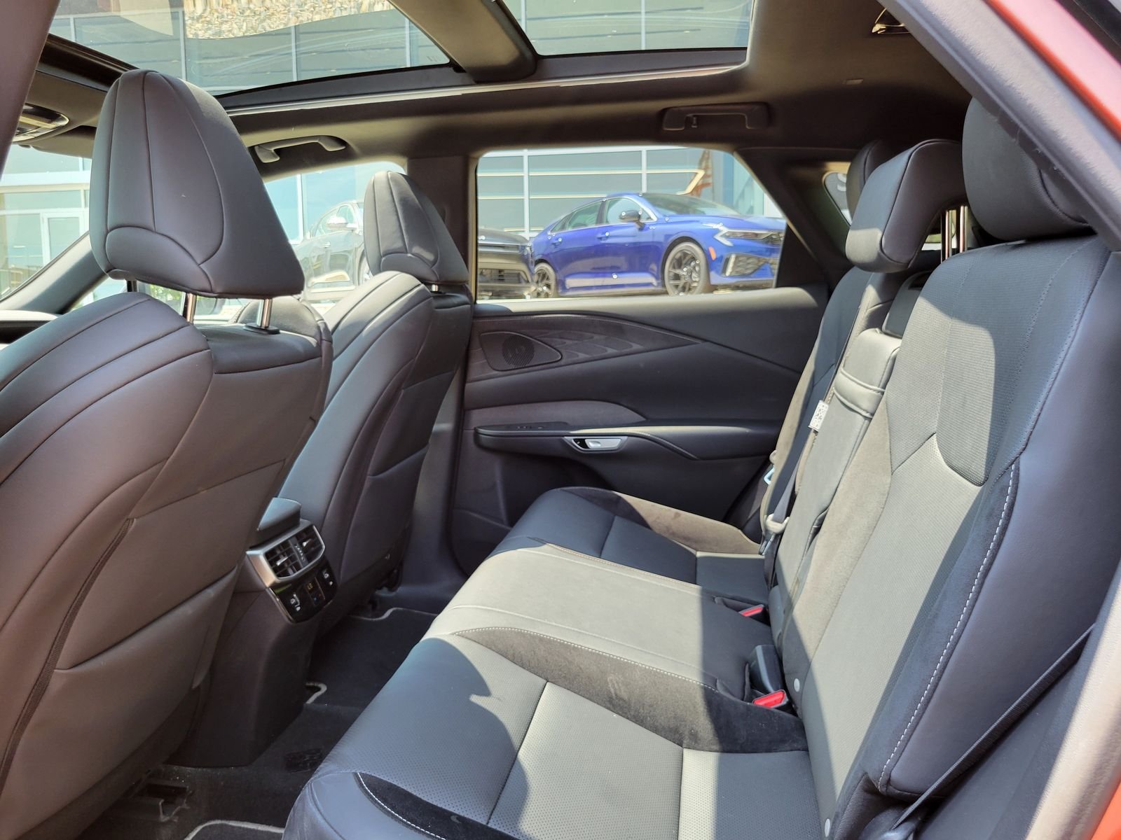 Used 2024 Brown Lexus 500h F SPORT Performance image 27