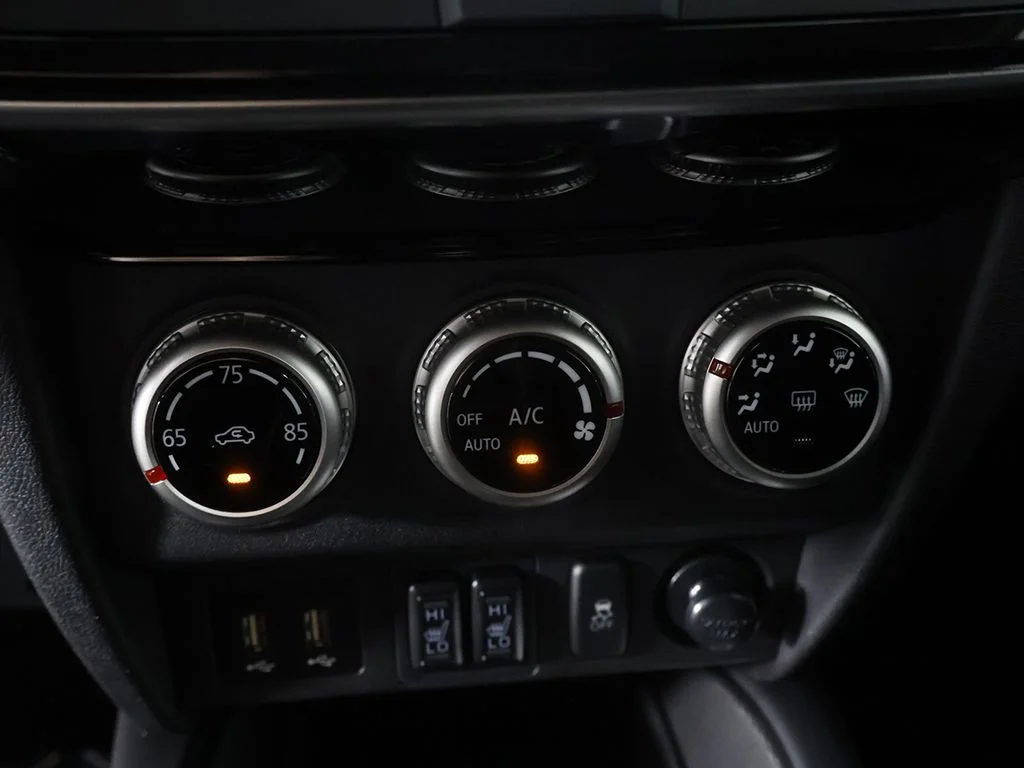 New 2026 Black Mitsubishi 2.0 SE image 41