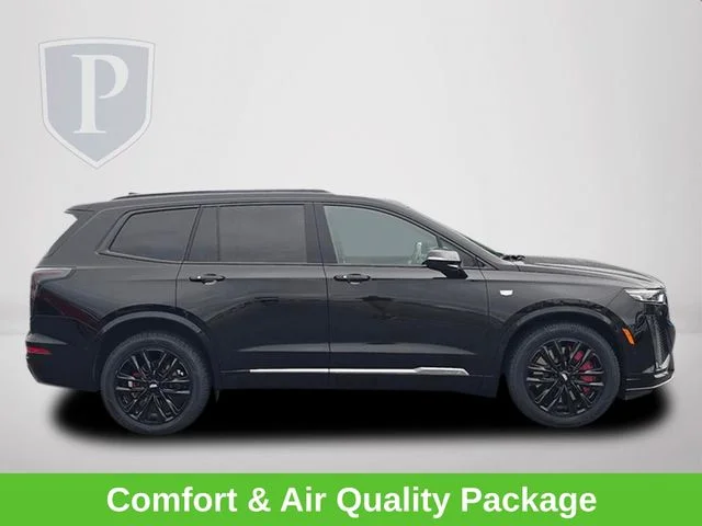 Used 2022 Black Cadillac Sport image 4