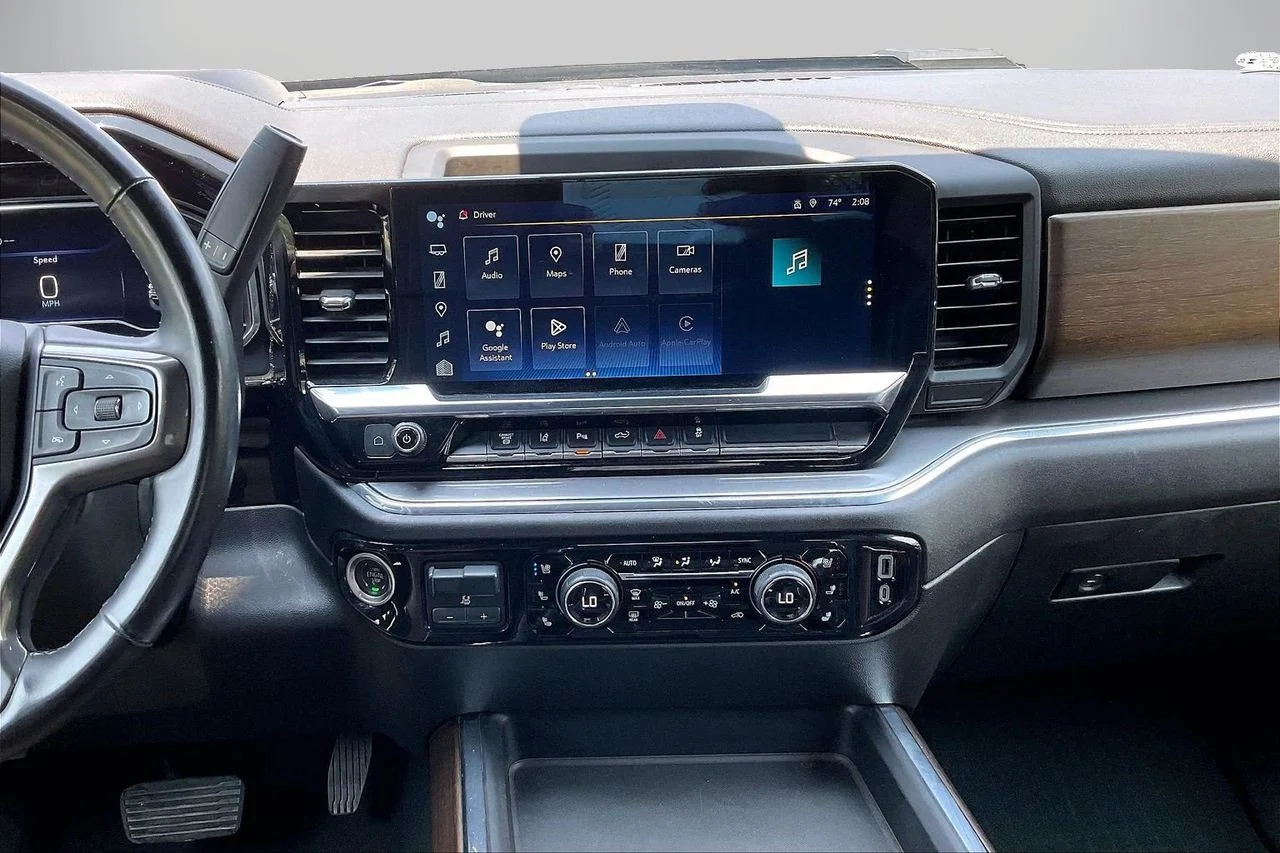 Used 2024 Blue Chevrolet High Country image 12