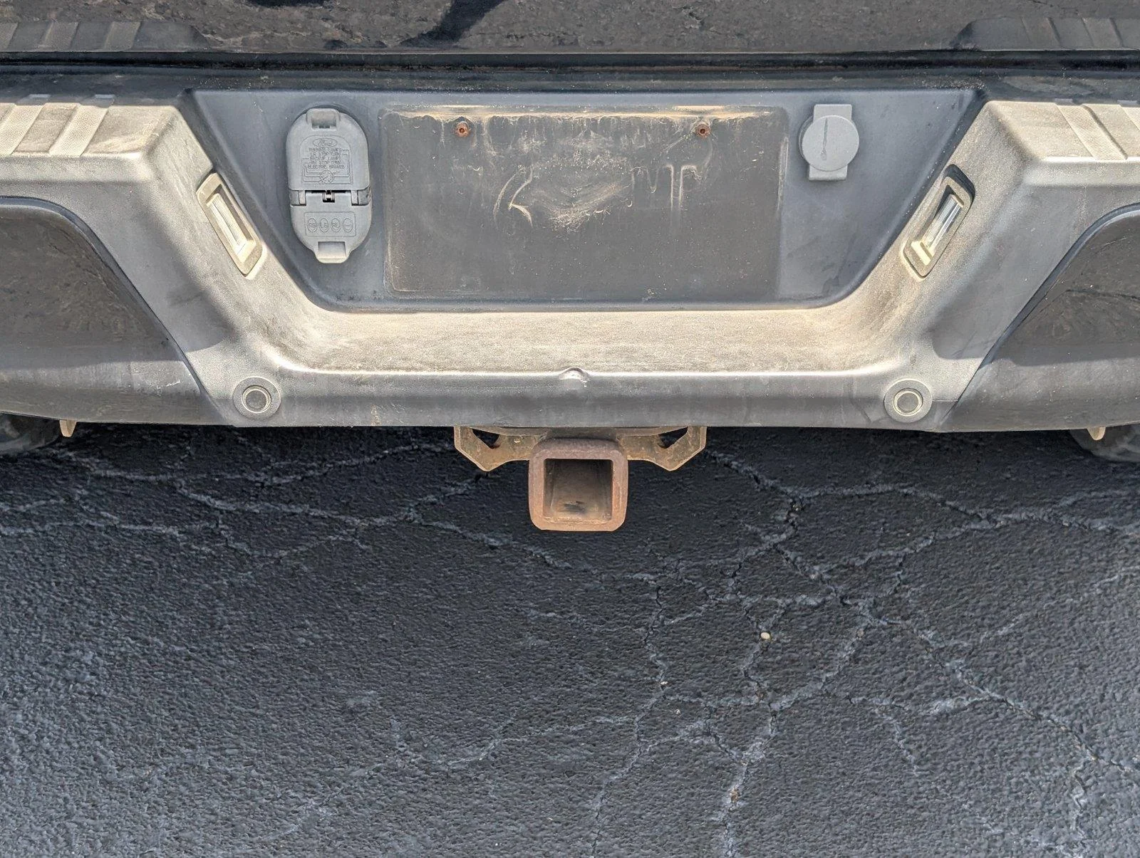 Used 2016 Shadow Black Ford XLT image 5
