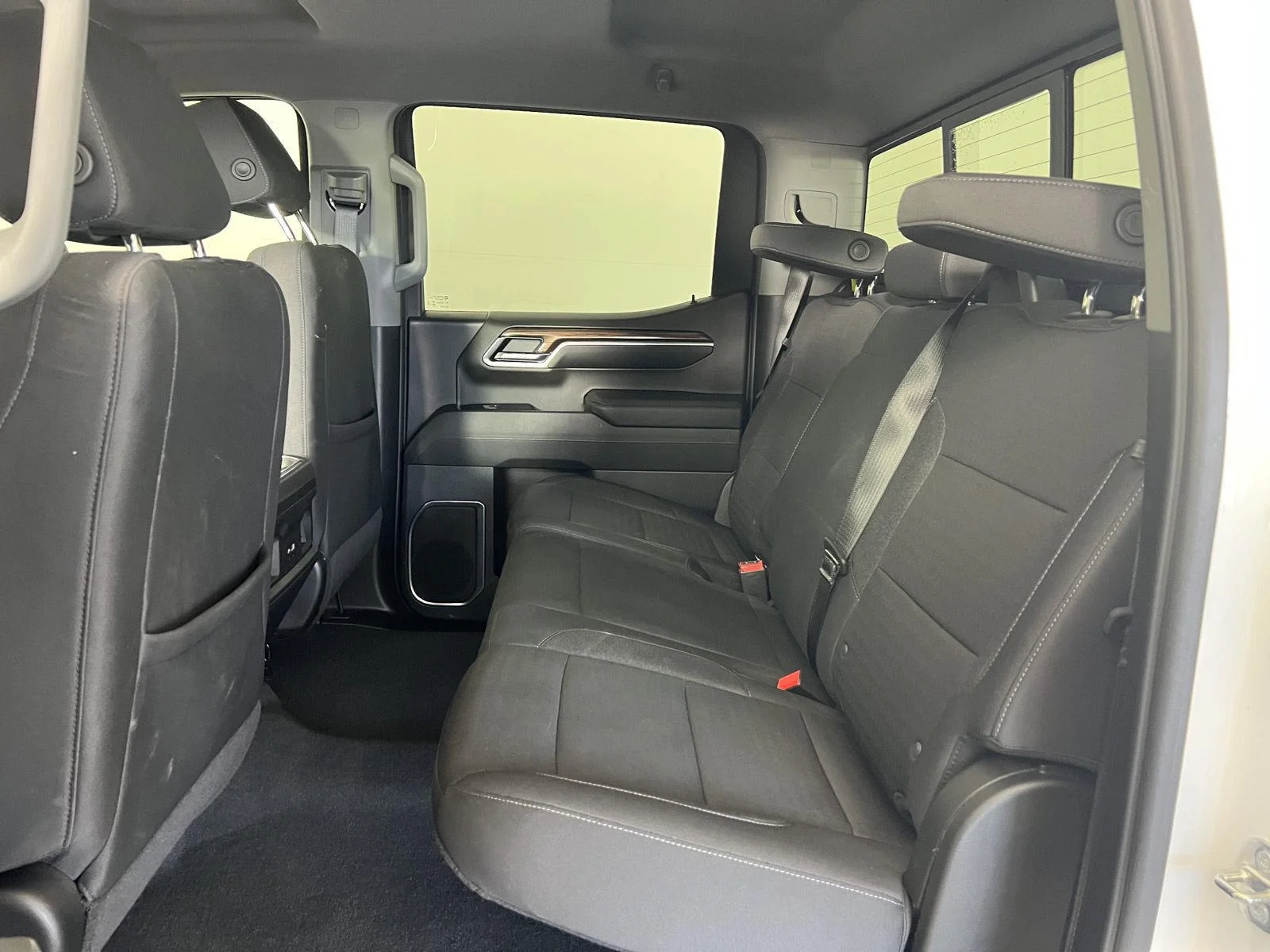 Used 2024 Summit White Chevrolet RST image 21