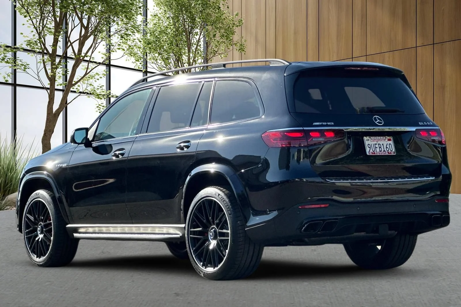 Used 2025  Mercedes-Benz AMG® GLS 63 image 6