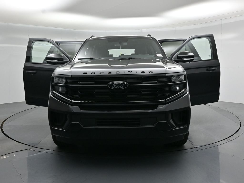 New 2026 Dark Matter Gray Metallic Ford Platinum image 34
