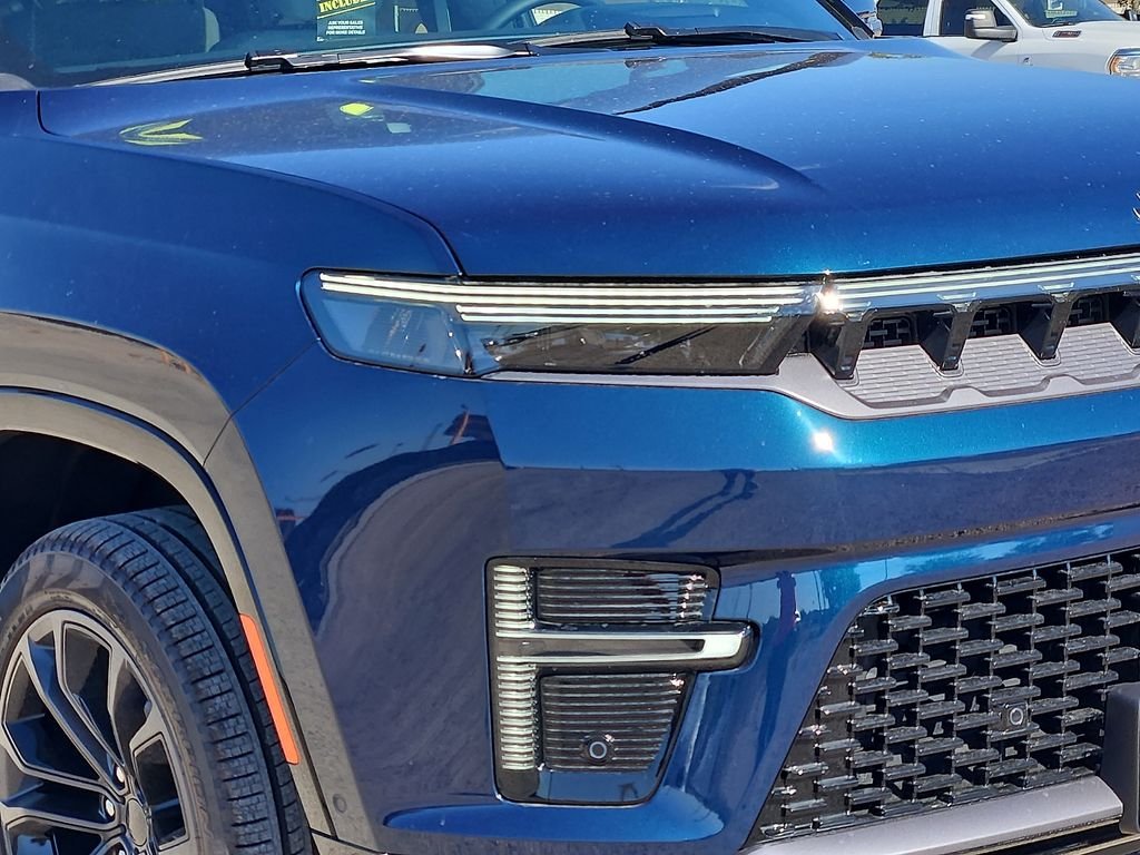 New 2026 Fathom Blue Pearl-Coat Exterior Paint (Late Availability) Jeep Summit Obsidian image 8