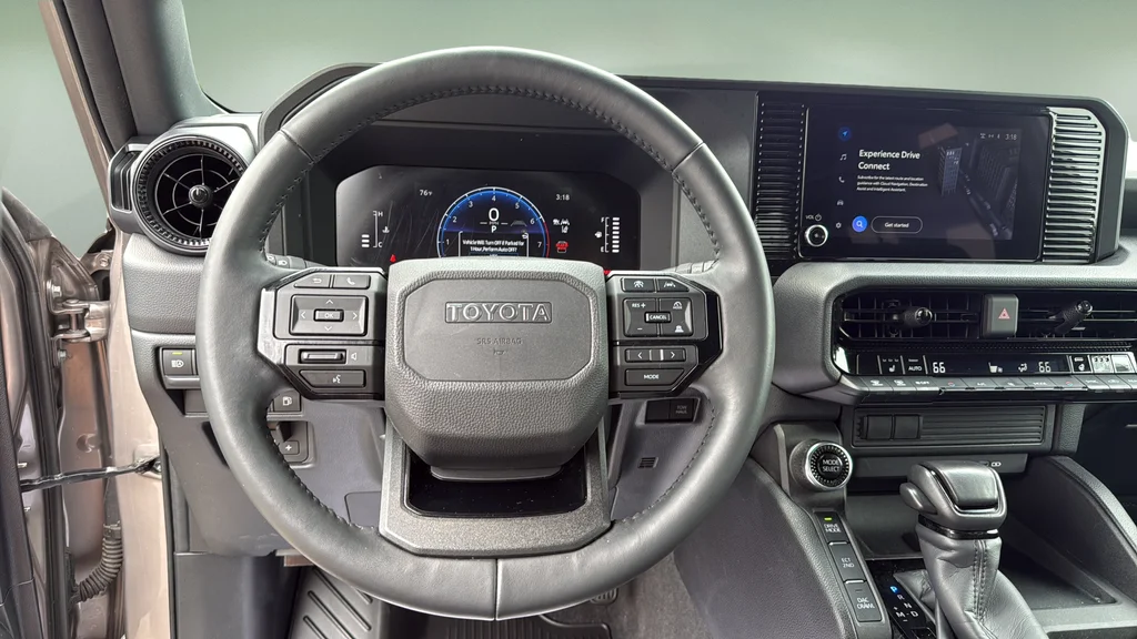 Used 2025  Toyota 1958 image 22