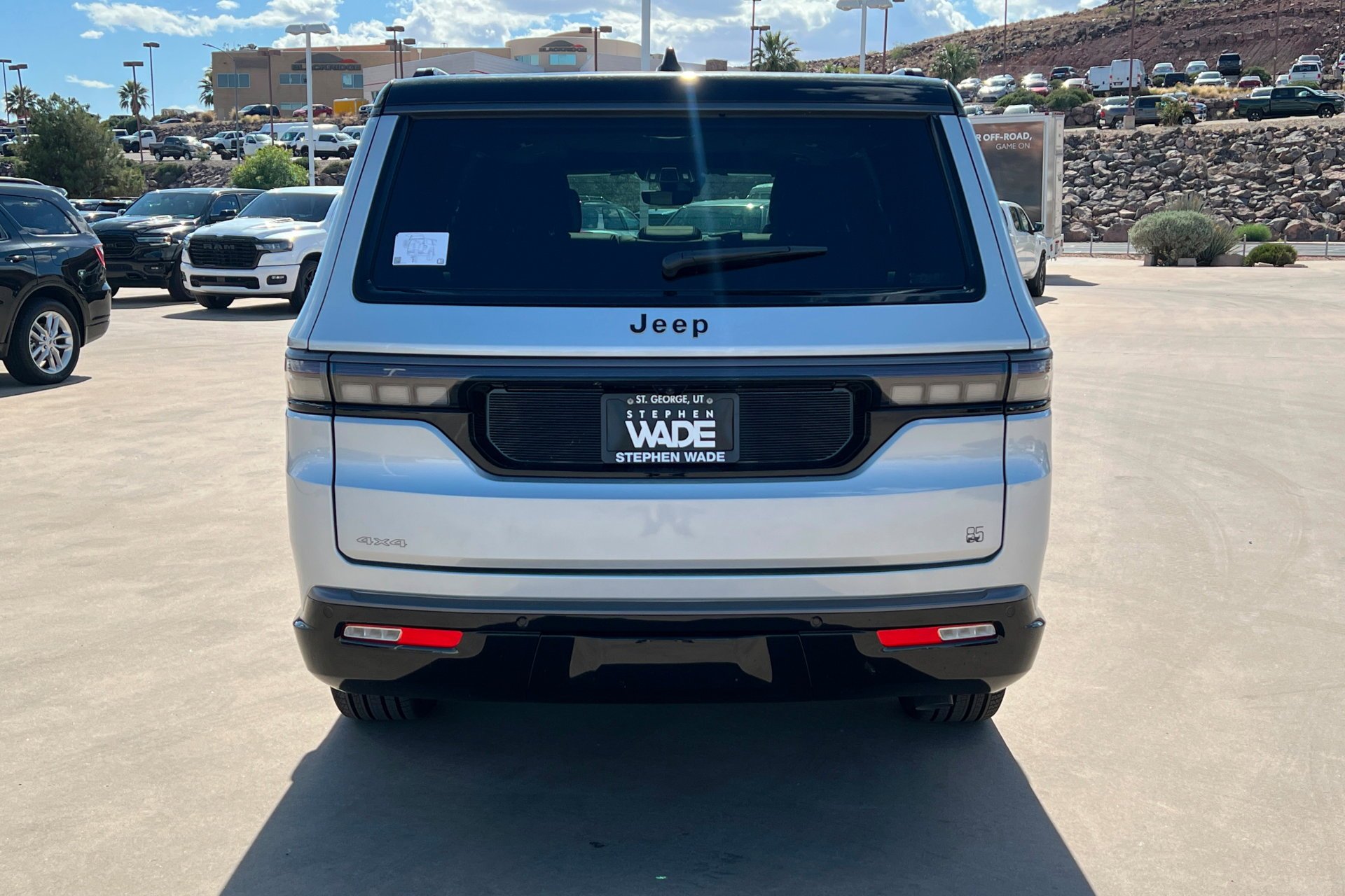 New 2026 Silver-Zynith Exterior Paint Jeep 85th Anniversary image 5