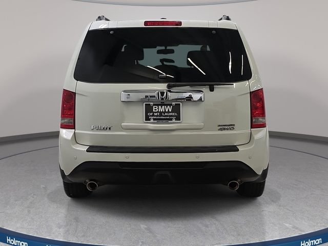Used 2015 Diamond White Pearl Honda Touring image 7