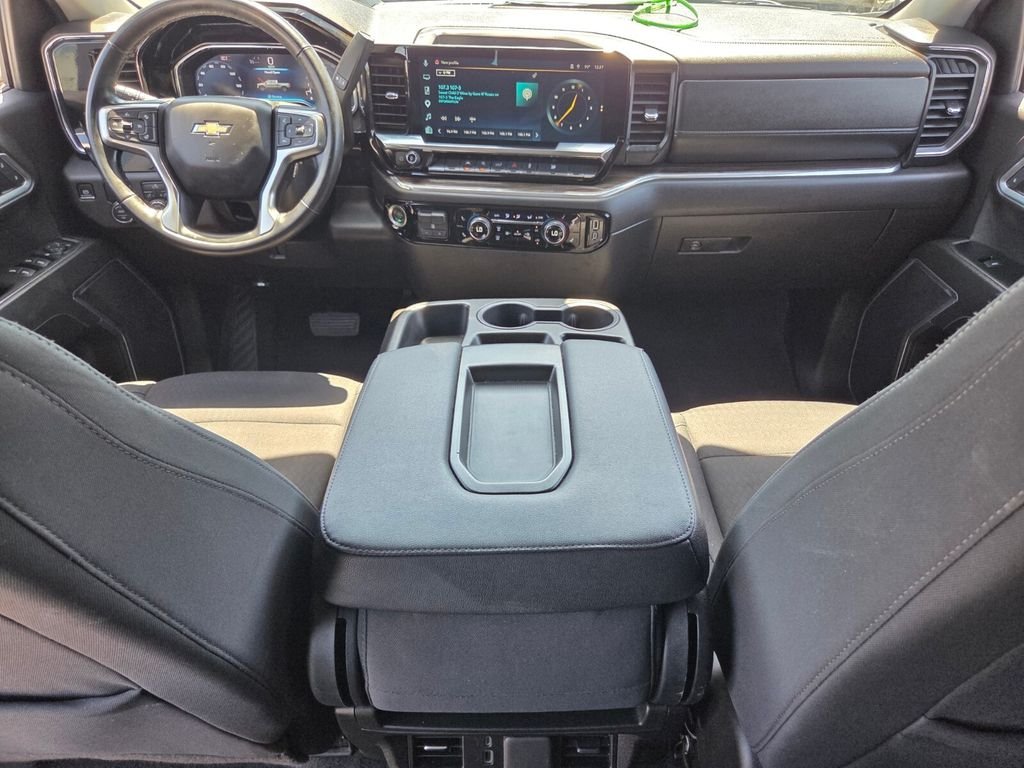 Used 2025 White Chevrolet LT image 14