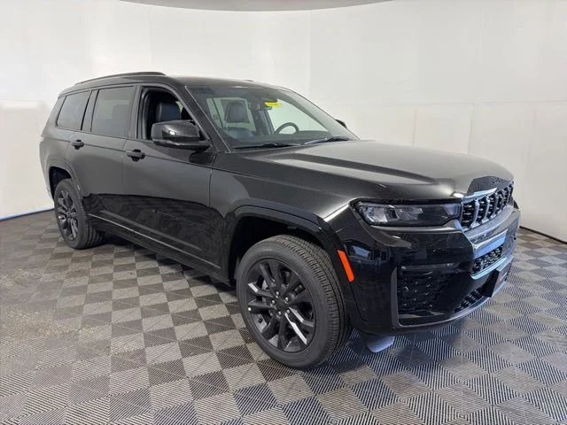 2026 Jeep Grand Cherokee L Limited Reserve 4x4's photo
