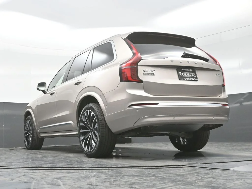 Used 2026 Bright Dusk Volvo Plus image 26