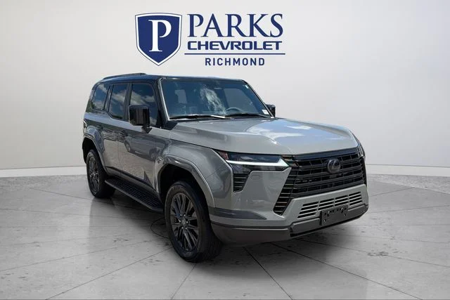 Used 2024  Lexus 550 Premium image 1