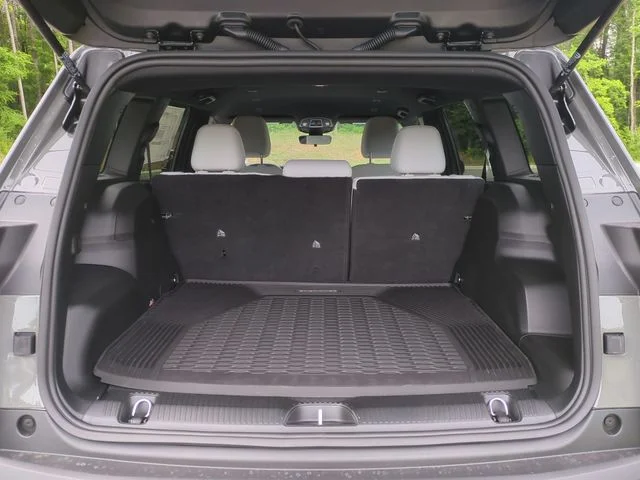 New 2026 Sting-Gray Clear-Coat Exterior Paint Jeep Laredo image 23