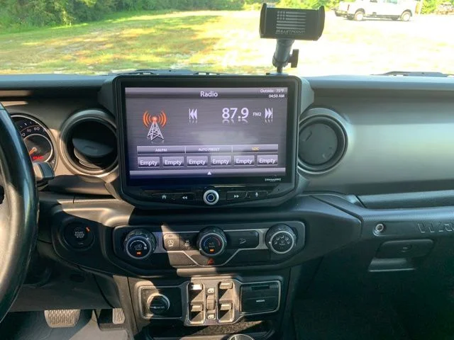 Used 2020 White Jeep Unlimited Sport S image 32