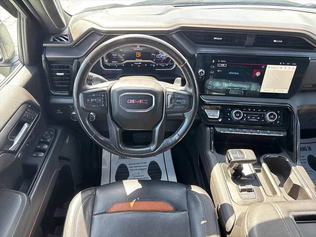 Used 2022 White GMC AT4 image 22