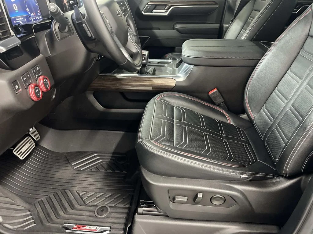 Used 2025 Black Chevrolet RST image 12
