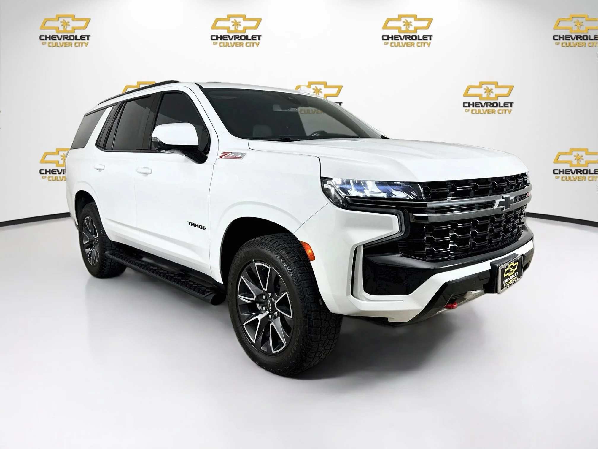 Used 2021 SUMMIT WHITE Chevrolet Z71 image 1