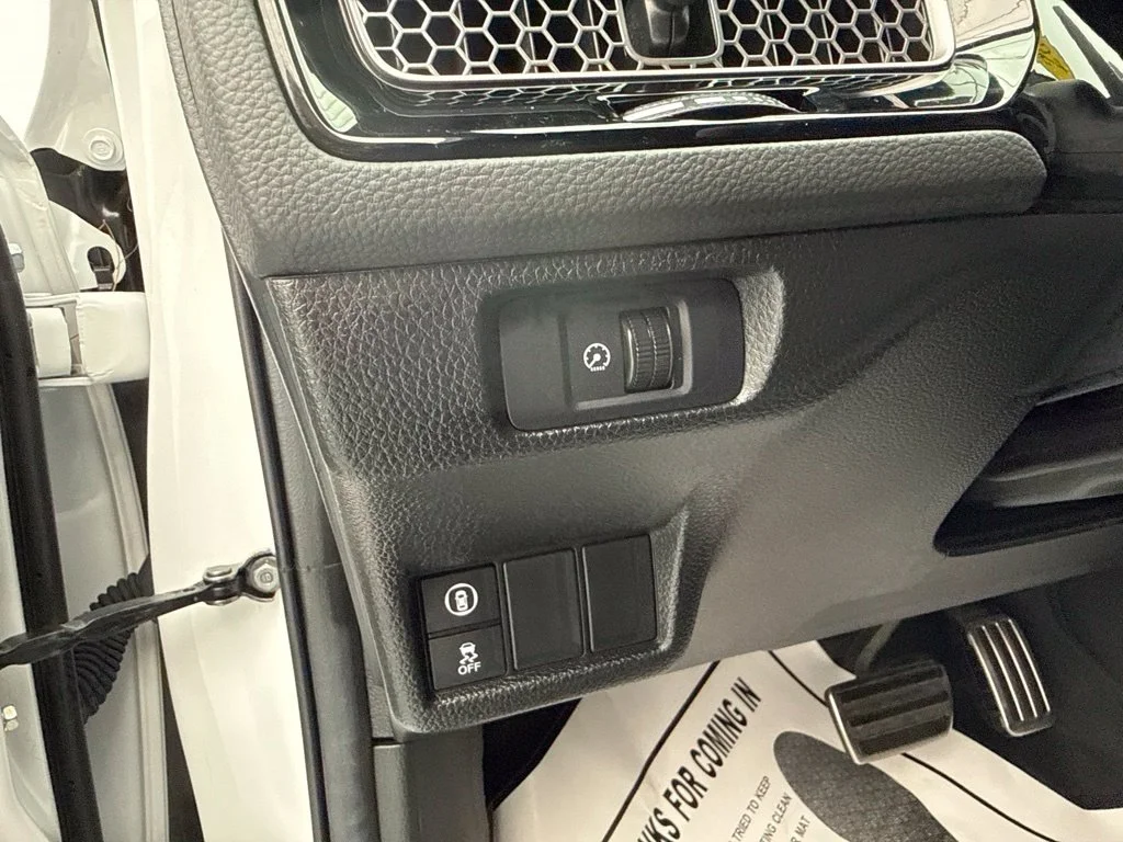 2024 Honda Civic SPORT Hatchback Slide 18