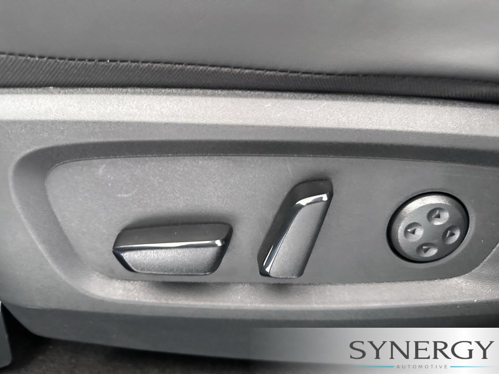 New 2027 HARBOR GRAY INFINITI Sport AWD image 28