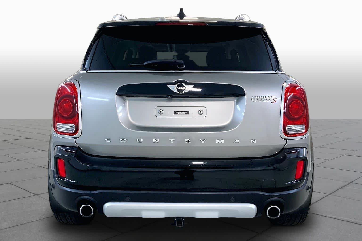 Used 2017 Melting Silver Metallic MINI Cooper S image 4