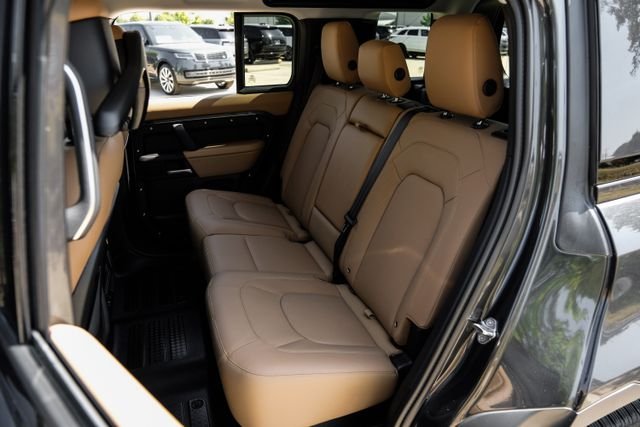Used 2026  Land Rover S image 50