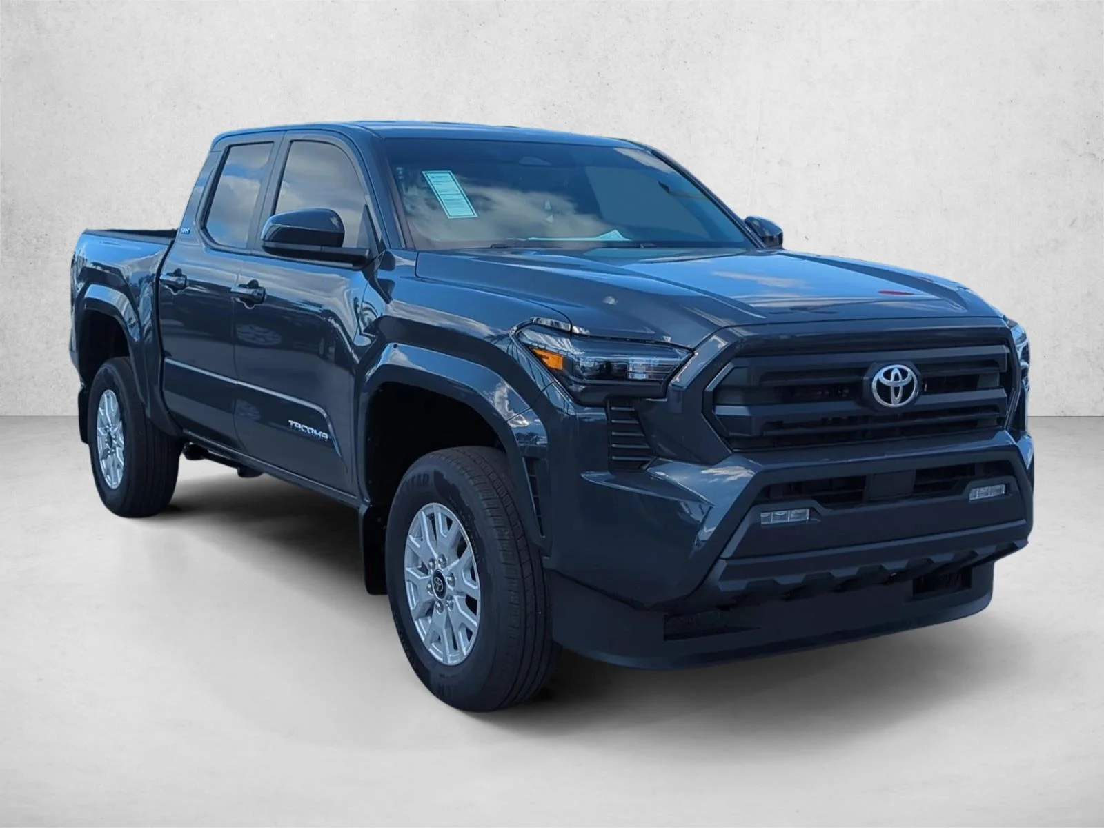 Used 2025 Underground Toyota SR5 image 3