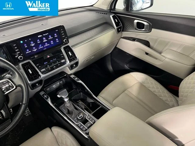 Used 2023 White Kia SX-Prestige image 36