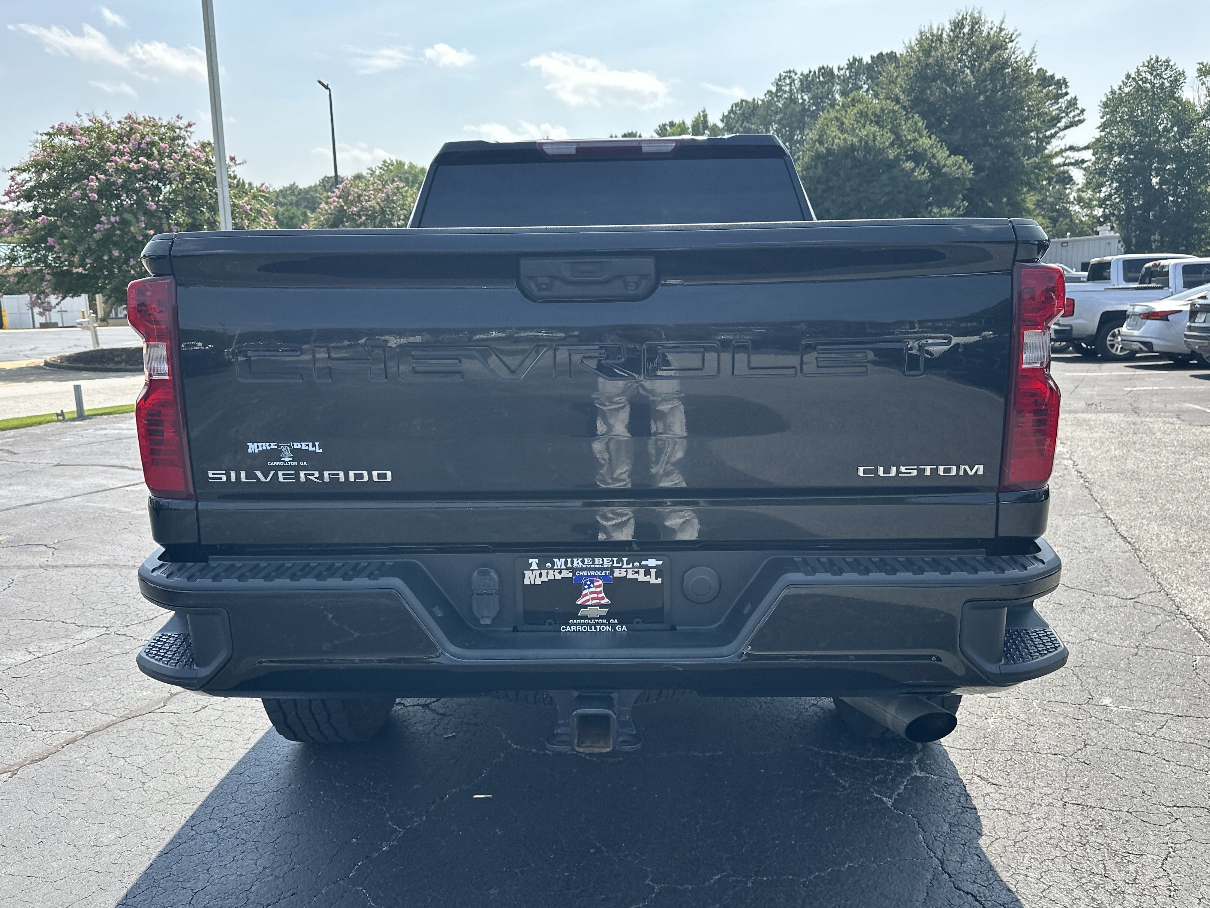 Used 2022 Black Chevrolet Custom image 7